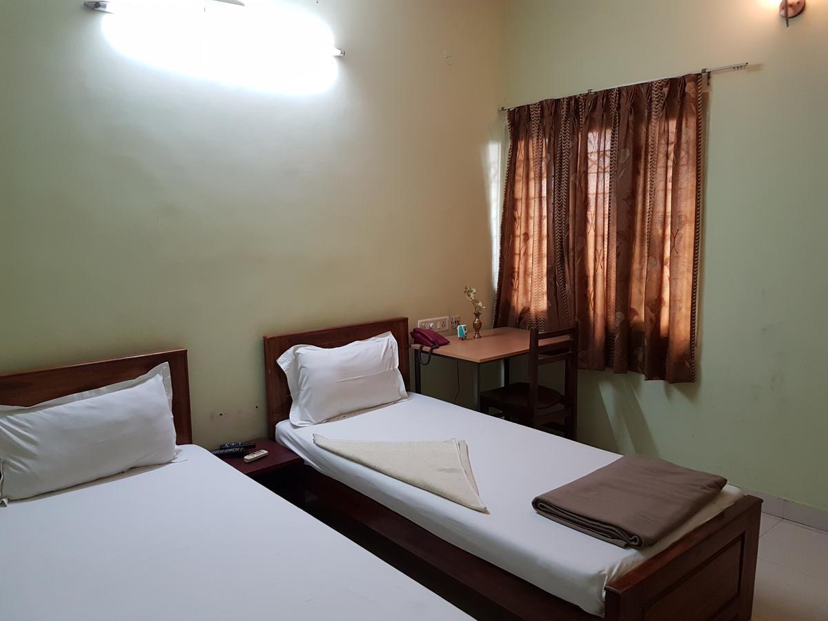Bed and Breakfast Orchid Serenity Ченнаї Екстер'єр фото
